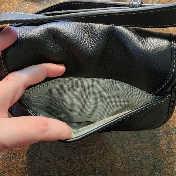 Fossil Brand Small Heritage Flap Crossbody Black - Picture 4 of 11